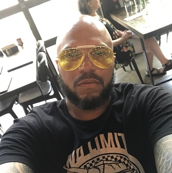 Meet your Posher, Andre - Picture 1 of 1